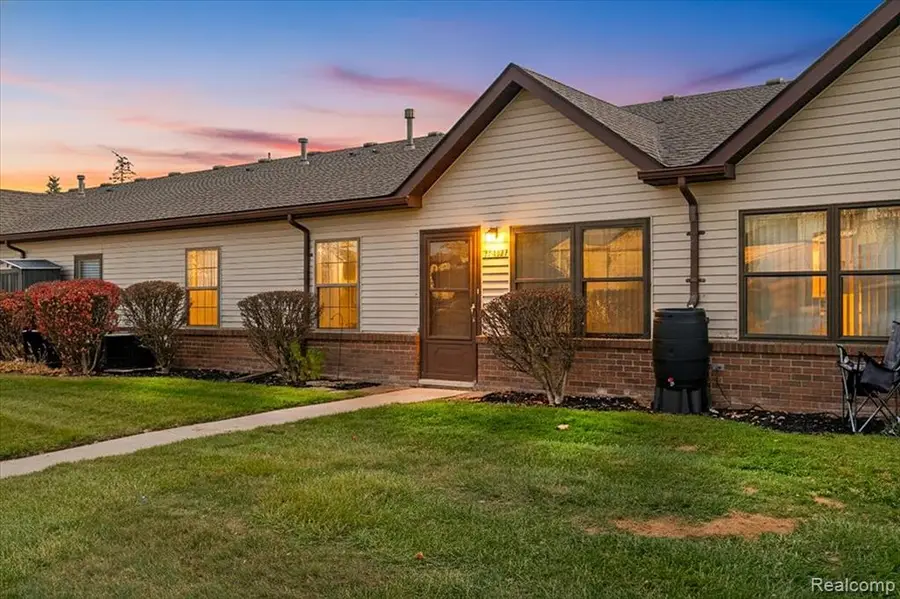 23650 Cottrell #18, Clinton Township, MI  - Image #2