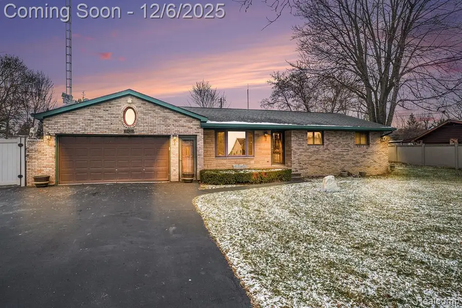 10430 Linden, Grand Blanc, MI  - #2