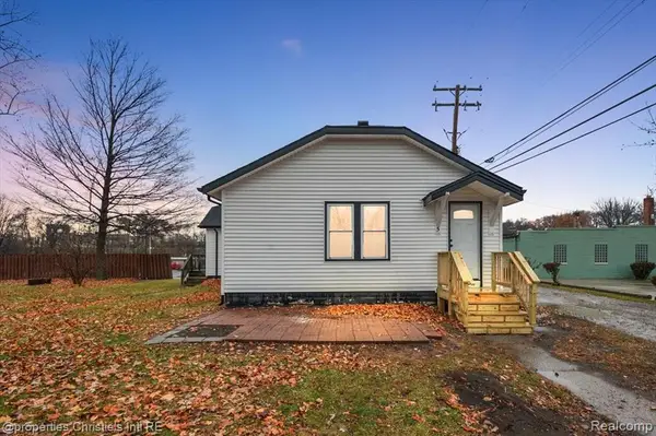 5 Second, Mount Clemens, MI 