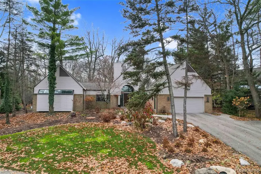4766 Overton, Bloomfield Hills, MI  - Image #2
