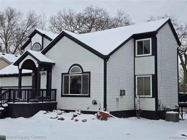 2727 Riverside, Waterford, MI 