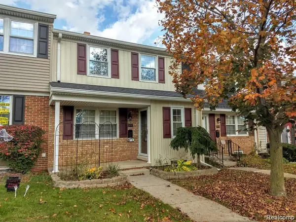 19767 Hayes, Northville, MI 