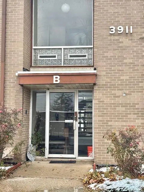 3911 Fort #114, Trenton, MI  - Image #2