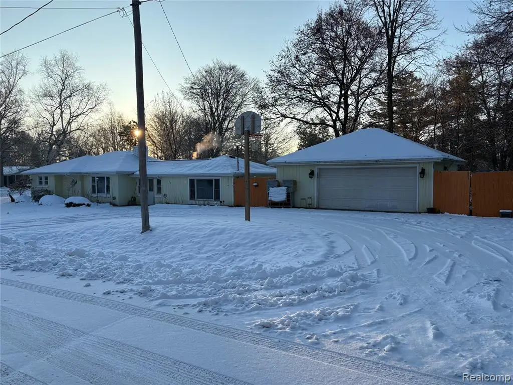 2374 Bradford, Grand Blanc, MI  - #1