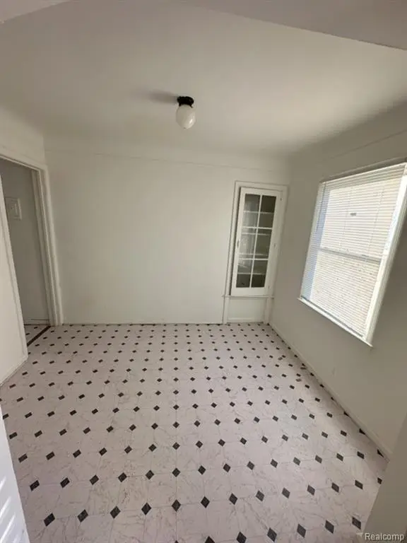 8210 Warwick, Detroit, MI  - Image #3