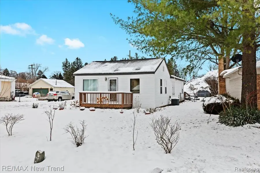 33503 Stocker, Farmington Hills, MI 48335 - #3