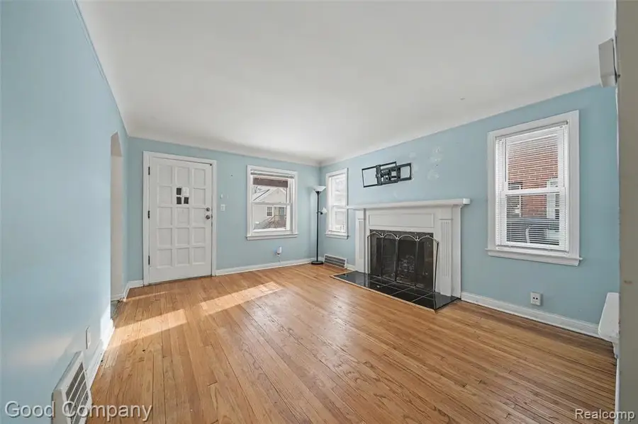 19329 Garfield, Redford, MI  - Image #3