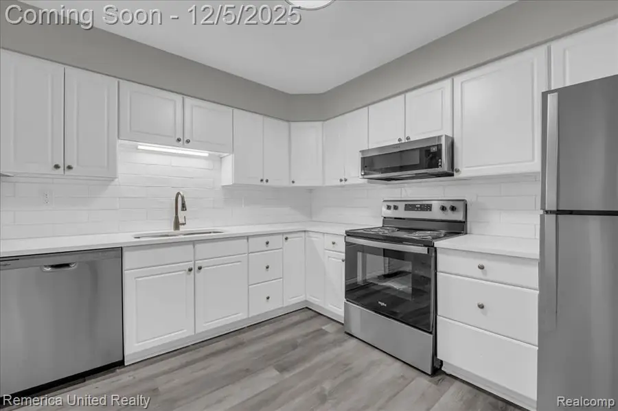 19201 Surrey, Northville, MI  - Image #2