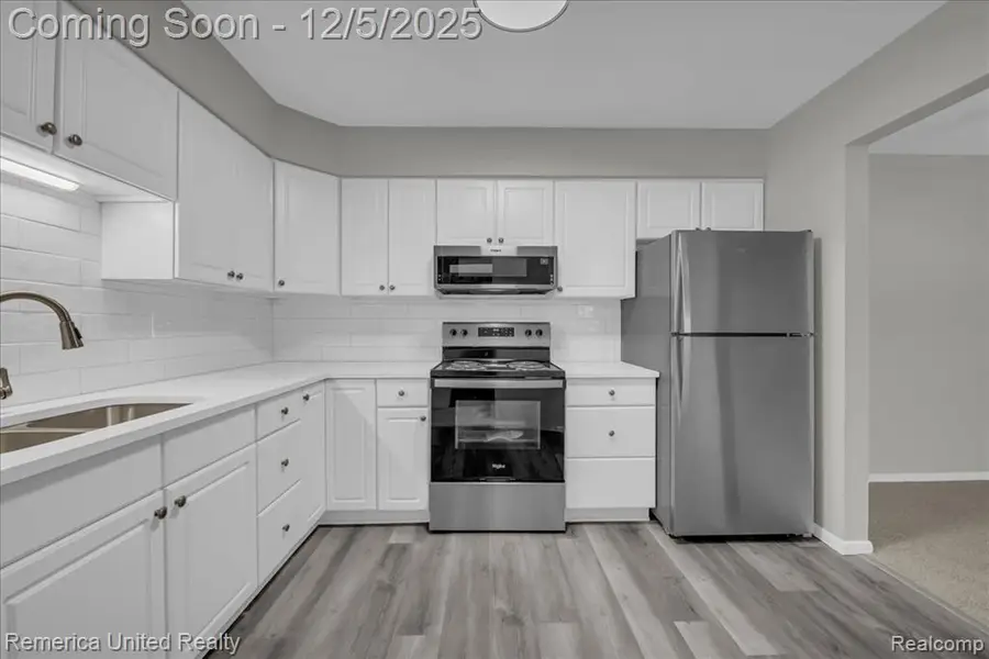 19201 Surrey, Northville, MI  - Image #3