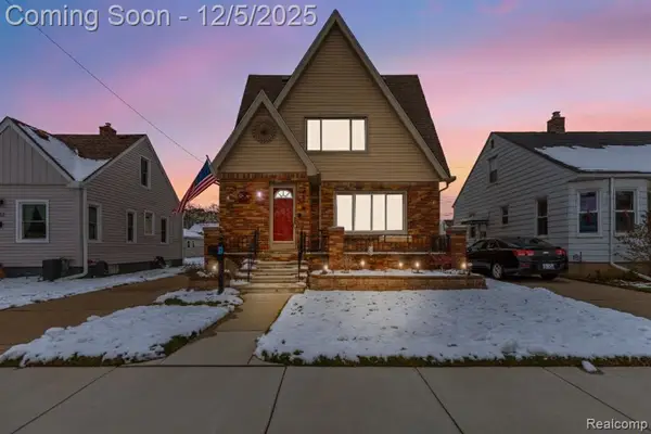 8121 Edward, Center Line, MI 