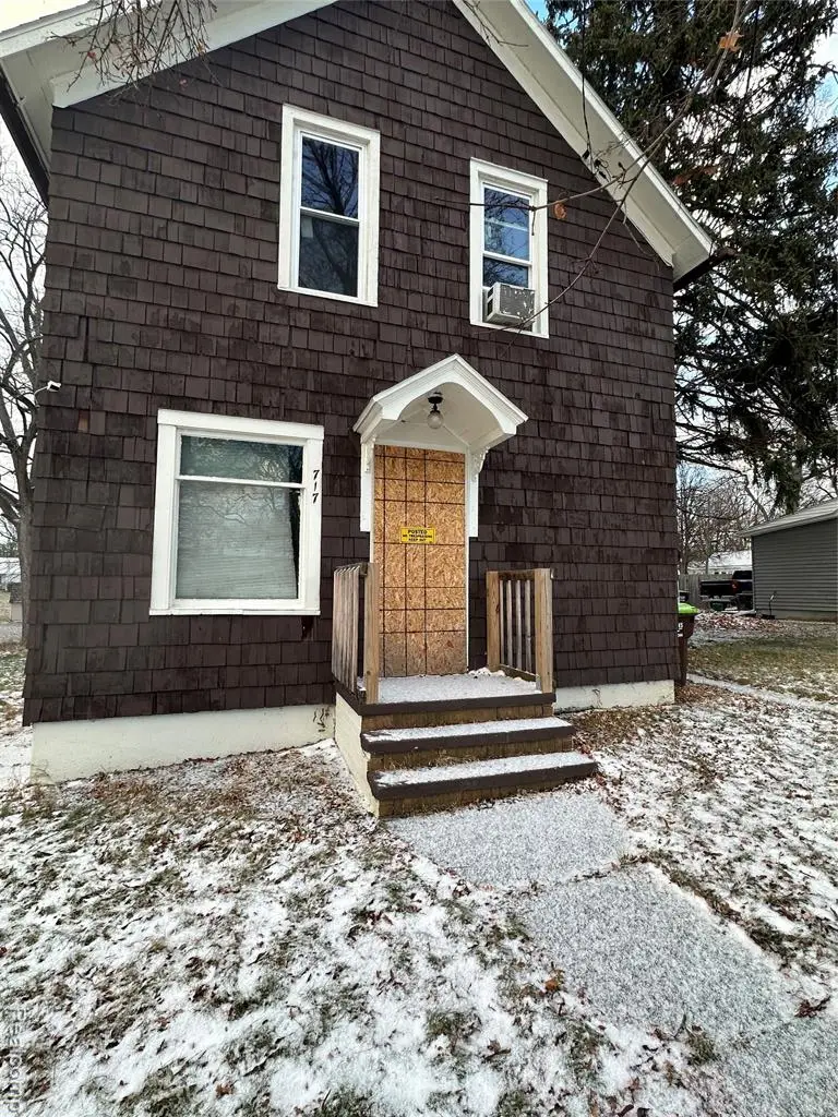 717 Bristol, Adrian, MI 49221 - #3