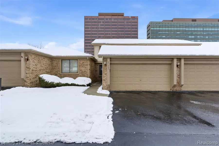 20207 Evergreen Meadows, Southfield, MI  - Image #2