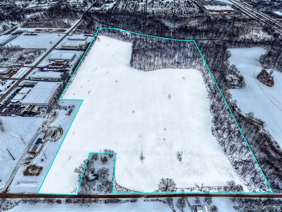 000 Gregory, Fowlerville, MI 48836 - Image #2