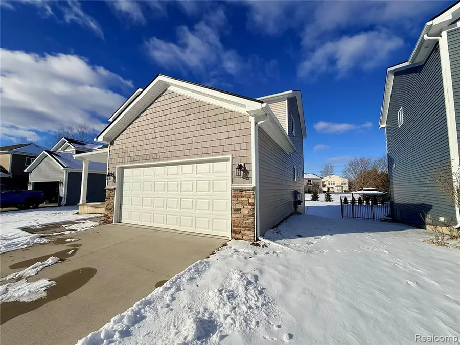 327 Hidden, Holly, MI  - Image #3