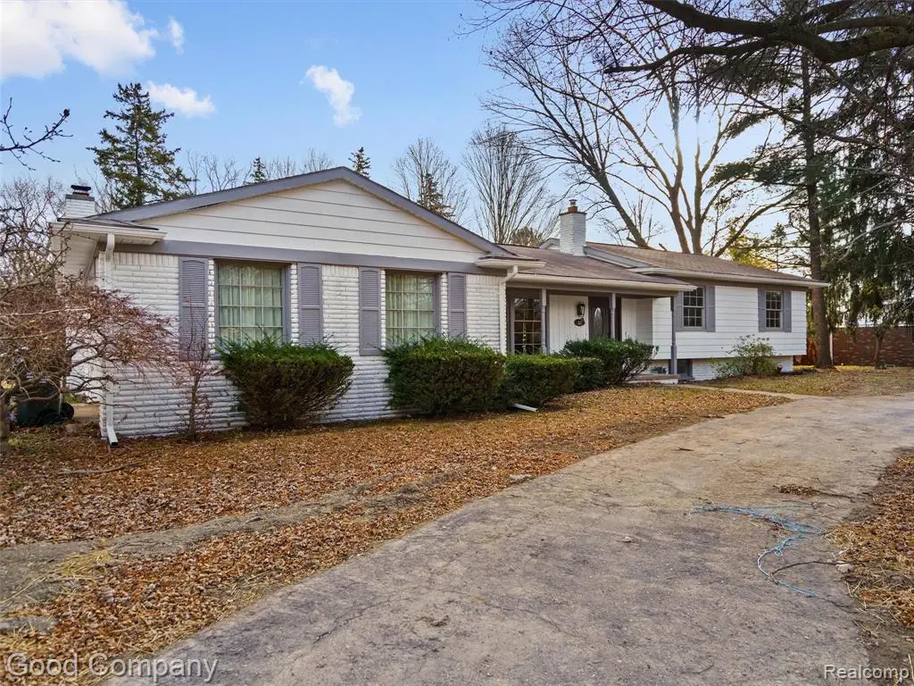 32 Shagbark, Rochester Hills, MI  - Image #1