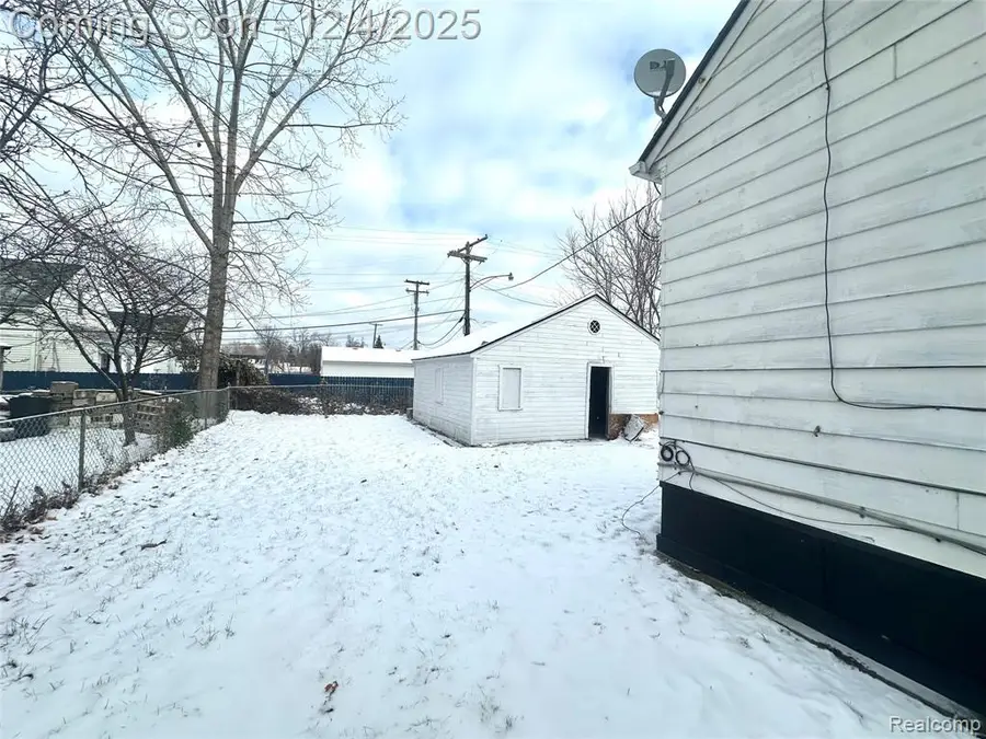 6023 Casmere, Detroit, MI  - #2