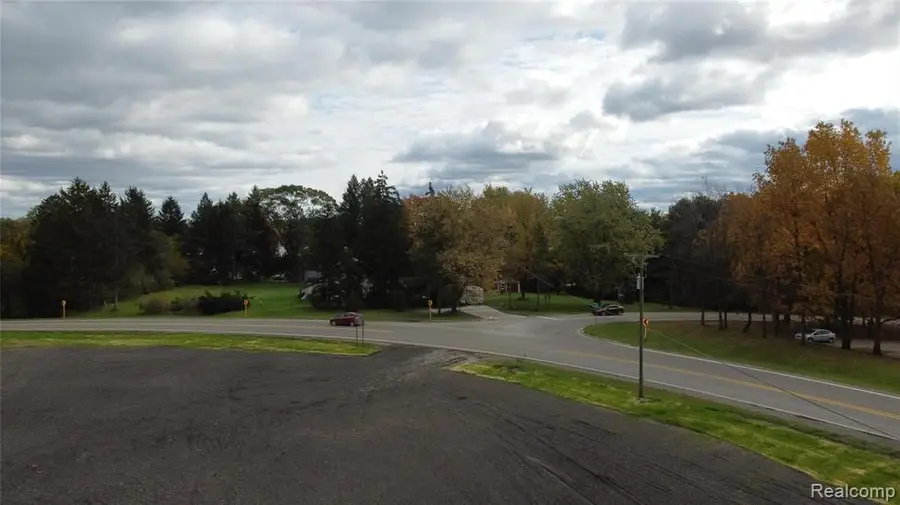 000 Silver Lake, South Lyon, MI 48178 - #3