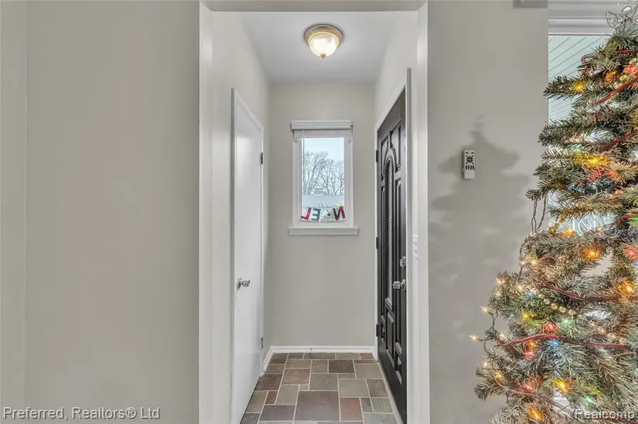 17503 Bonstelle, Southfield, MI  - Image #3