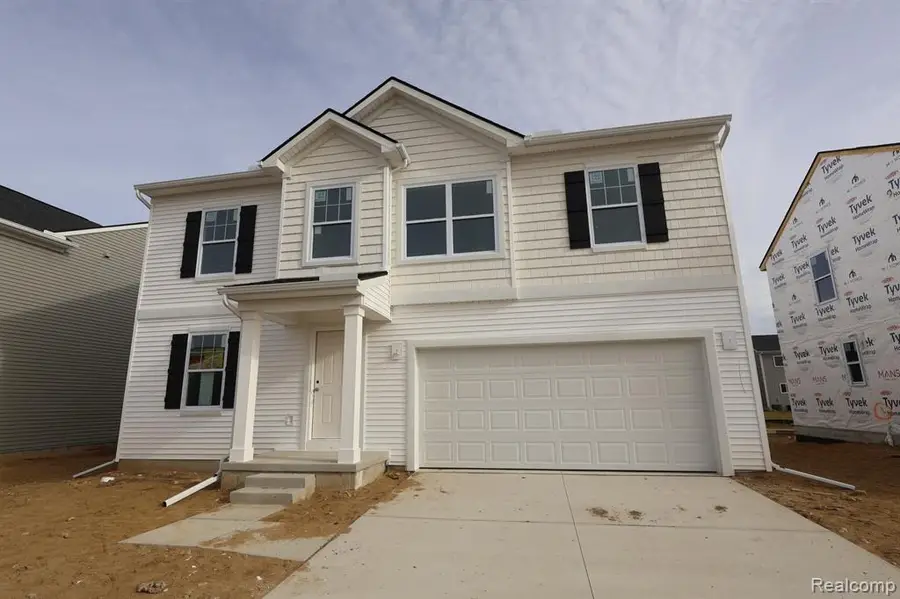 374 Edge Brook, Holly, MI 48442 - Image #2