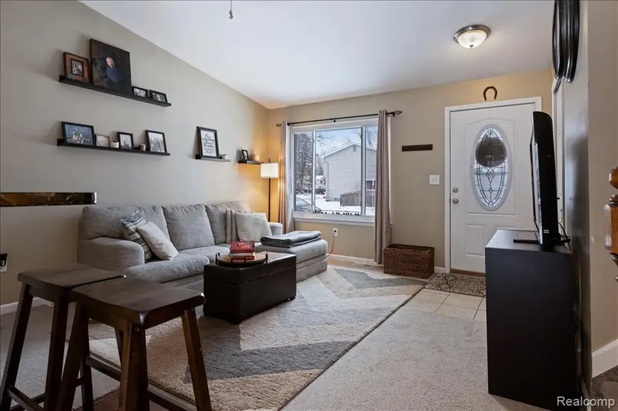 477 Barchester, Westland, MI  - Image #3