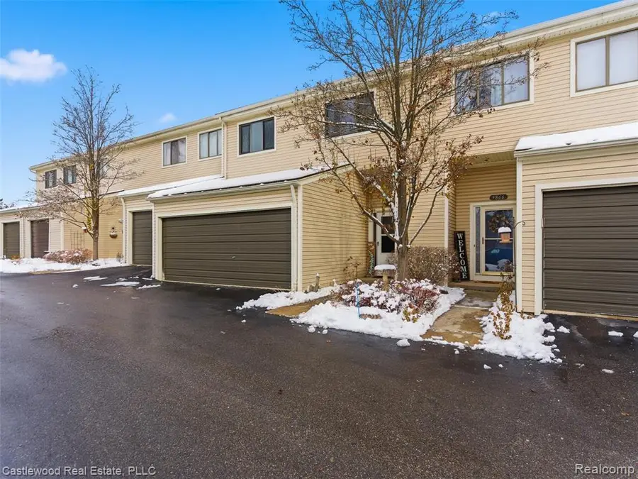 5868 Shore, Clarkston, MI  - Image #2