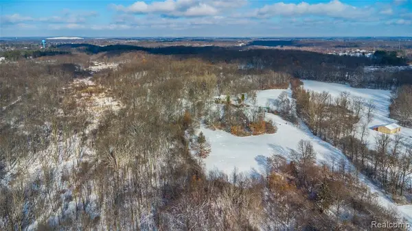 1191 Gage, Holly, MI 