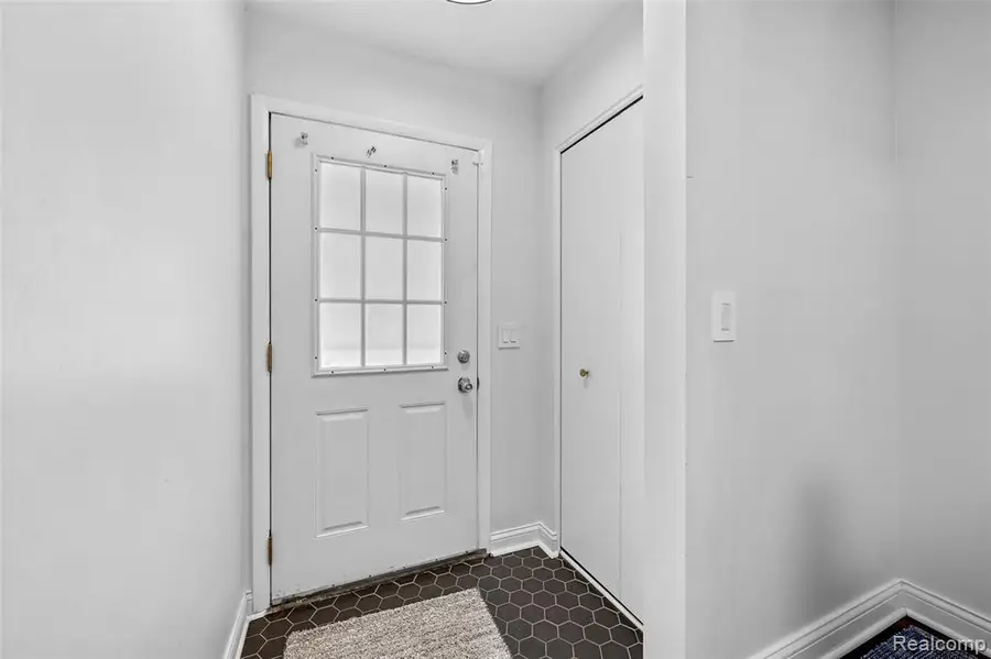 22948 & 22960 Leewin, Detroit, MI  - Image #3