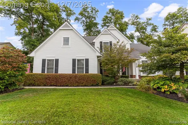 2028 Applebrook, Commerce Twp, MI 