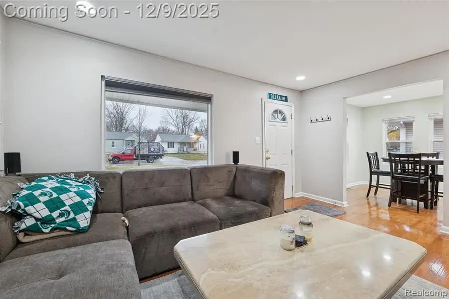 537 Andresen, Hazel Park, MI  - #3