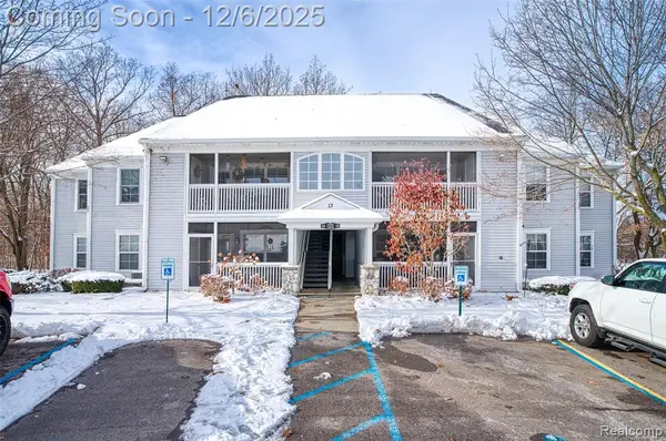 12274 Saint Andrews, Fenton, MI 