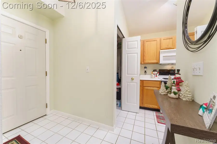 12274 Saint Andrews, Fenton, MI  - Image #2