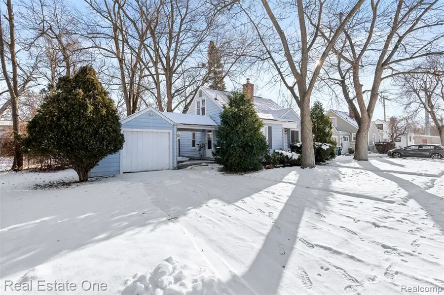 21696 Purdue, Farmington Hills, MI  - Image #3