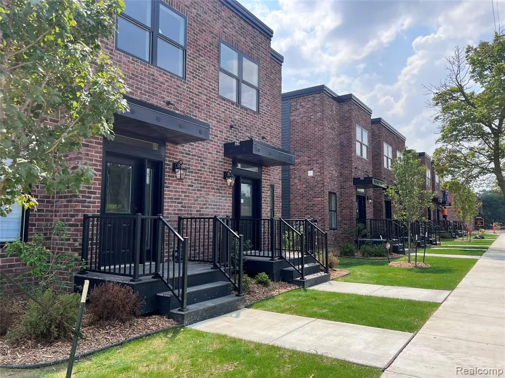 211 W Fifth, Flint, MI 48502 - #1