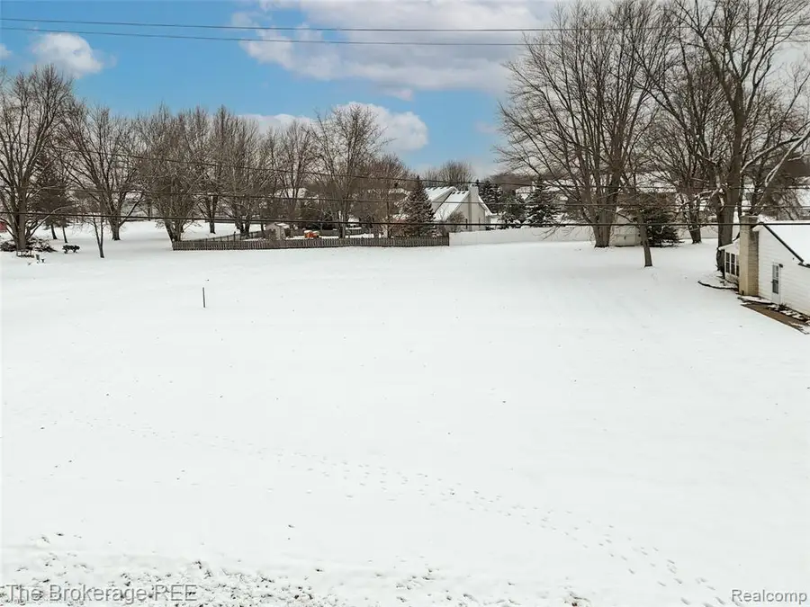 S Genesee, Grand Blanc, MI 48439 - Image #2