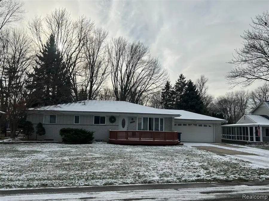 27650 Riviera, Harrison Township, MI  - Image #2