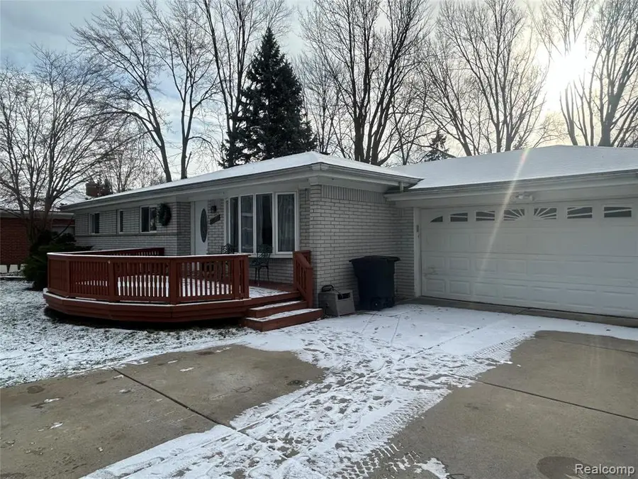 27650 Riviera, Harrison Township, MI  - Image #3