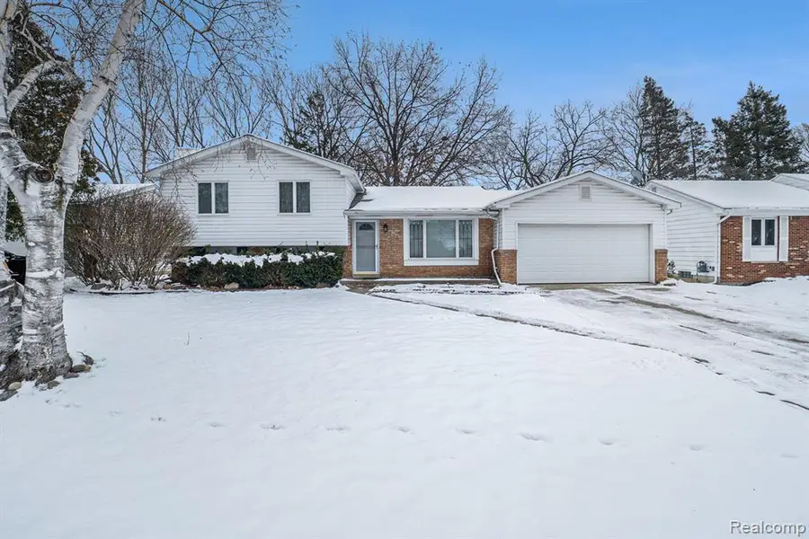 5023 Spring Well, Grand Blanc, MI  - Image #2