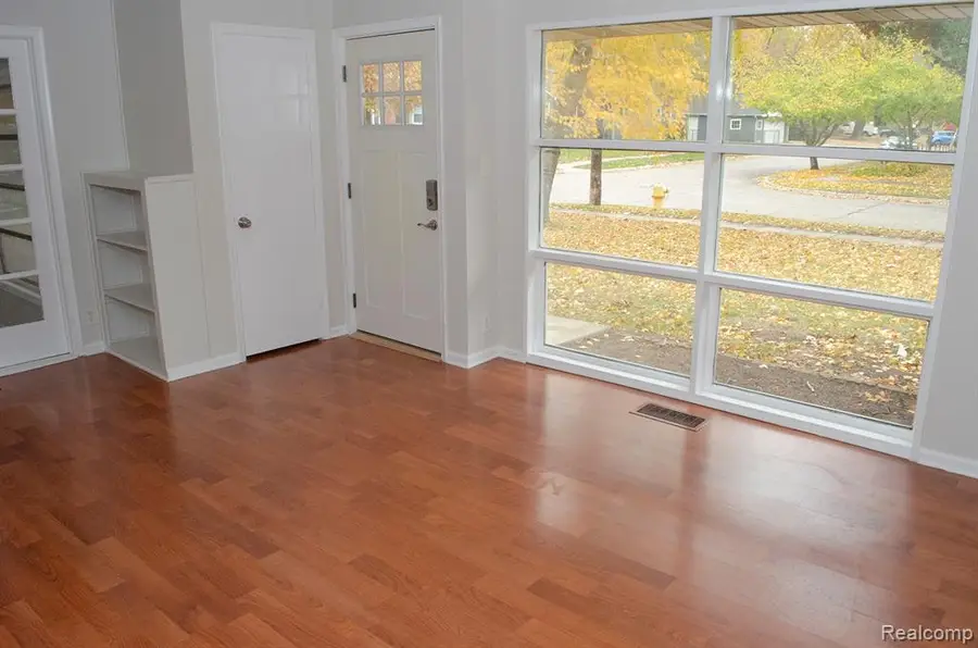 24481 Republic, Oak Park, MI  - Image #2