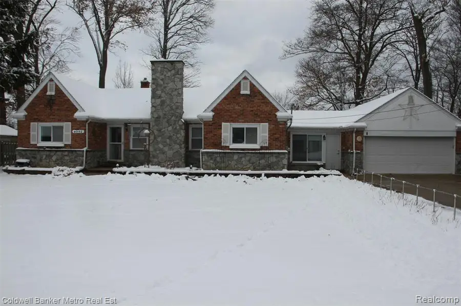 4092 Woodstock, Waterford, MI  - Image #2