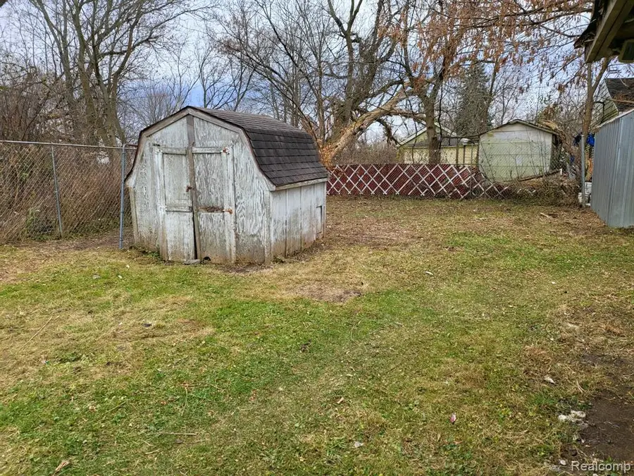 1377 Knickerbocker, Mount Morris, MI  - Image #3