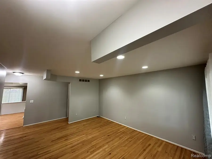 3217 Barton, Sterling Heights, MI  - #2
