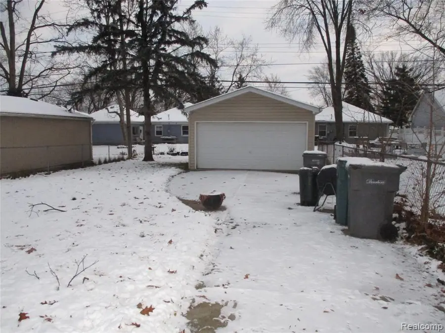 24411 Union, Dearborn, MI  - Image #2