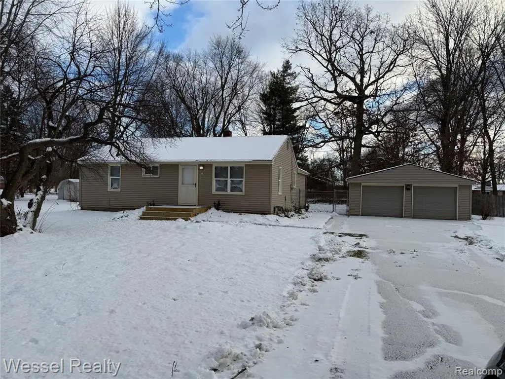 3173 Coin, Burton, MI  - #1