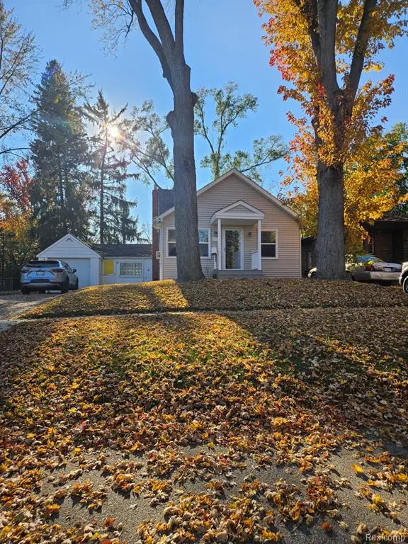 15631 Pomona, Redford, MI 