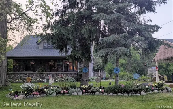 7477 Tucker, Holly, MI 