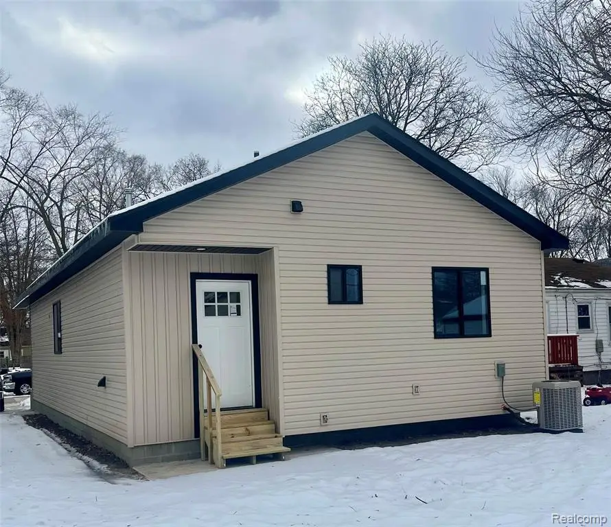 1535 E Meyers, Hazel Park, MI  - Image #3