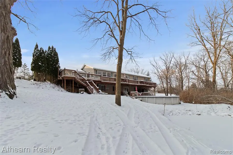 9023 Circle Lake, Grand Blanc, MI  - Image #2