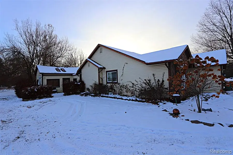 31657 Sibley, New Boston, MI  - Image #3