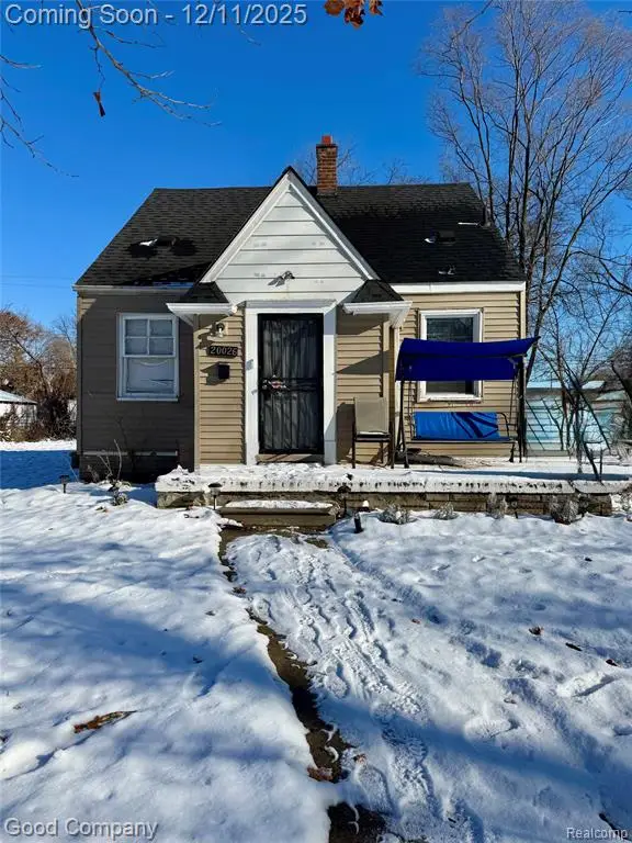 20026 Strasburg, Detroit, MI 