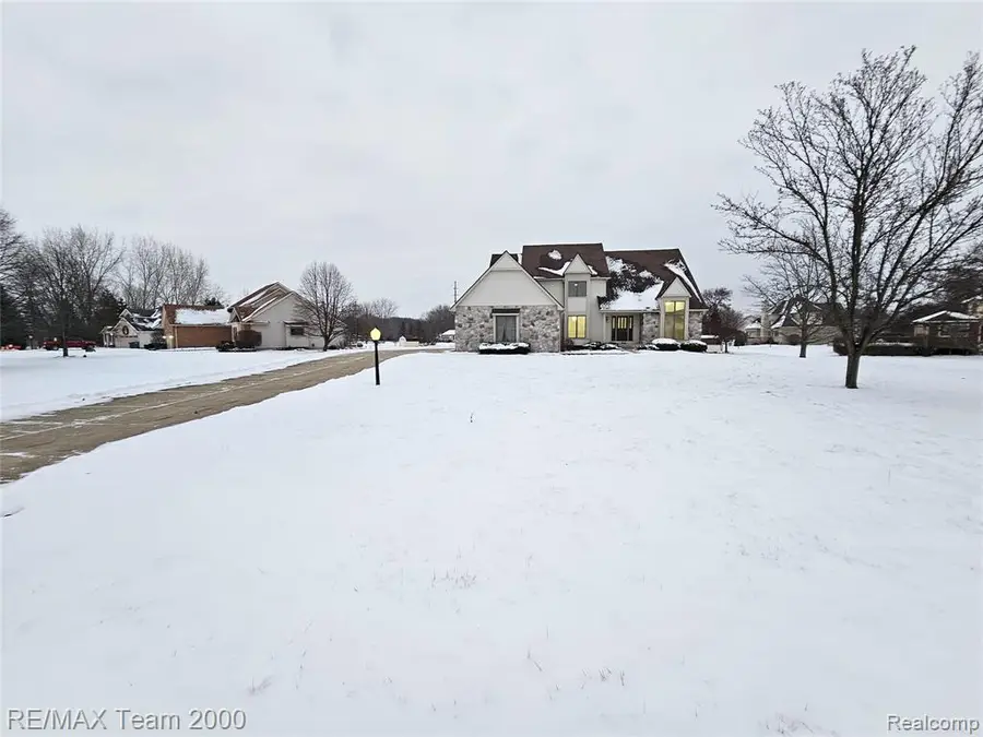 23237 Evan, New Boston, MI 48164 - Image #3